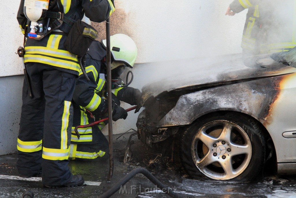 PKW Brand Koeln Bocklemuend Goerlinger Centrum JK P02.jpg